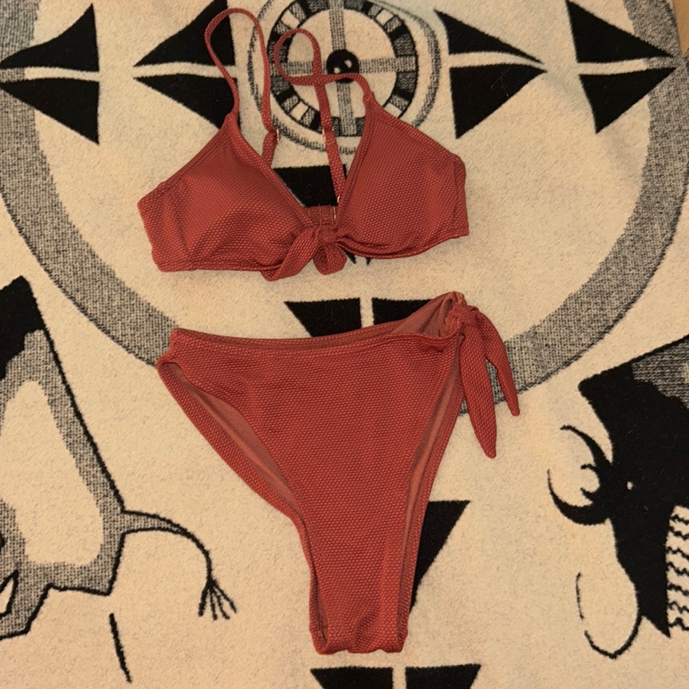 Cognac, Bikini set
